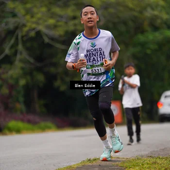 Runner Photo 8123004