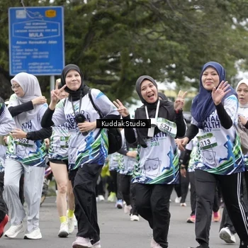 Runner Photo 8124011
