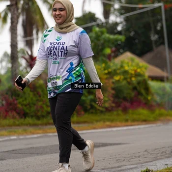 Runner Photo 8124100