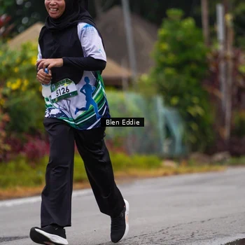 Runner Photo 8124702