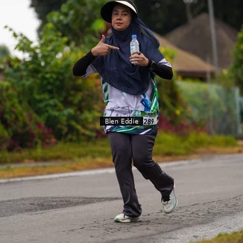Runner Photo 8124971