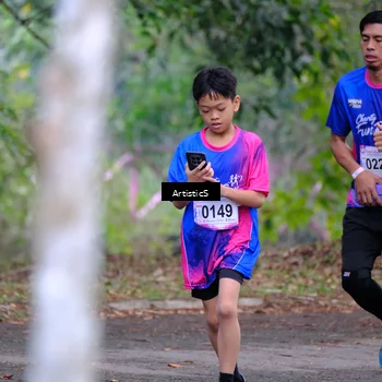 Runner Photo 8125247