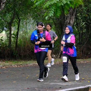 Runner Photo 8125296