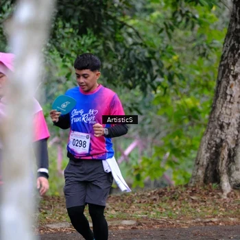 Runner Photo 8125310