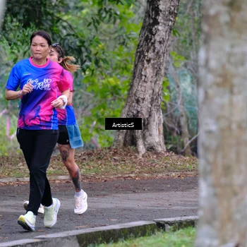 Runner Photo 8125343