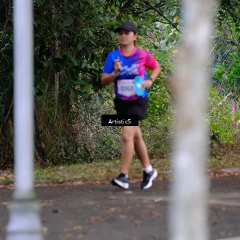 Runner Photo 8125354