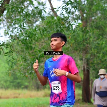 Runner Photo 8125415