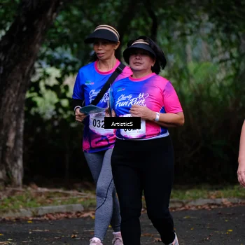 Runner Photo 8125563