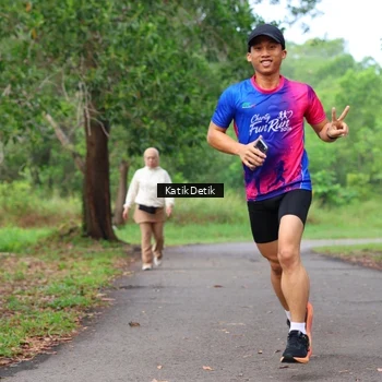 Runner Photo 8125818