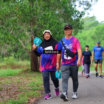 Runner Photo 8125830