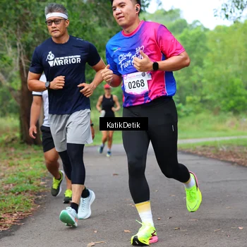 Runner Photo 8125843