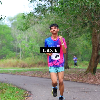 Runner Photo 8125858