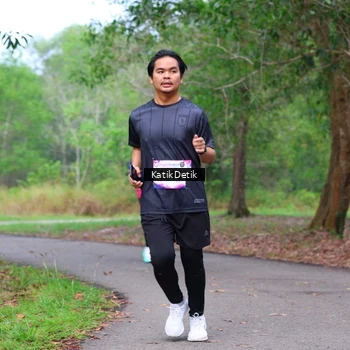 Runner Photo 8125859
