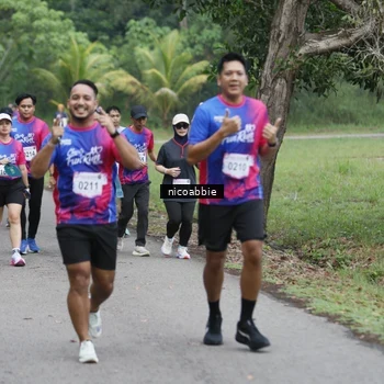 Runner Photo 8125888