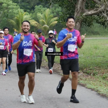Runner Photo 8125889