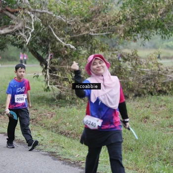 Runner Photo 8125929