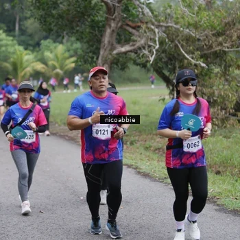 Runner Photo 8125940