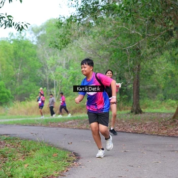 Runner Photo 8125943