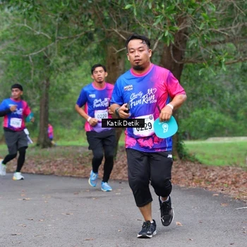 Runner Photo 8126028