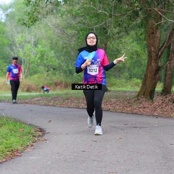 Runner Photo 8126053