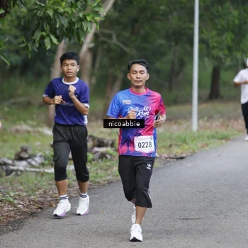 Runner Photo 8126083