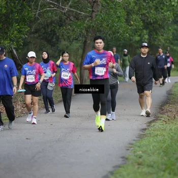 Runner Photo 8126210