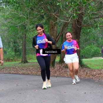 Runner Photo 8126243