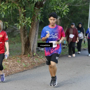 Runner Photo 8126388