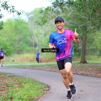 Runner Photo 8126458