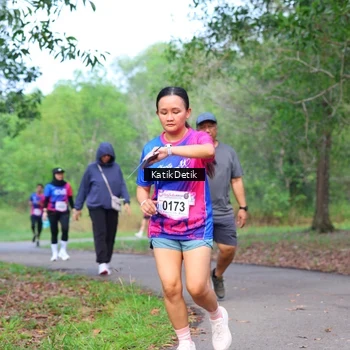 Runner Photo 8126472
