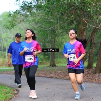 Runner Photo 8126474