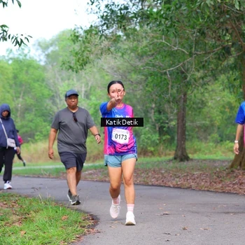 Runner Photo 8126479