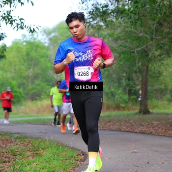 Runner Photo 8126558