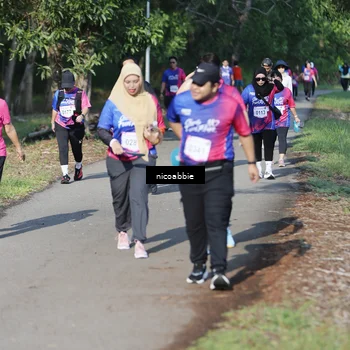 Runner Photo 8126603