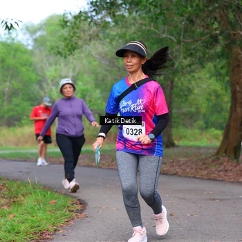Runner Photo 8126643