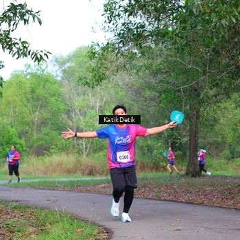 Runner Photo 8126740