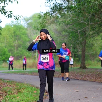 Runner Photo 8126787