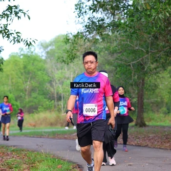 Runner Photo 8126802