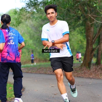 Runner Photo 8126831
