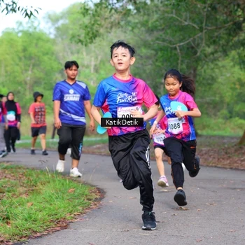 Runner Photo 8126838