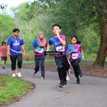 Runner Photo 8126840