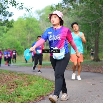 Runner Photo 8126843