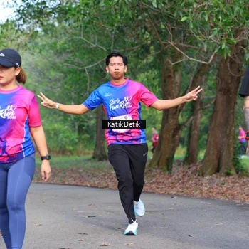 Runner Photo 8126852