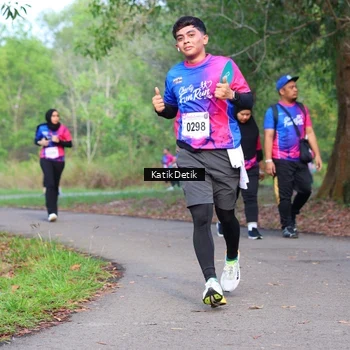 Runner Photo 8126854