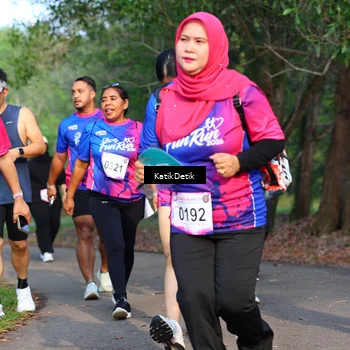 Runner Photo 8126880