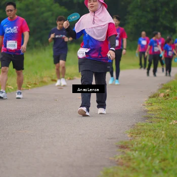 Runner Photo 8126900