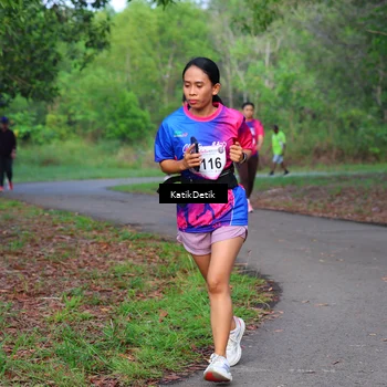 Runner Photo 8126990