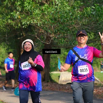 Runner Photo 8127897