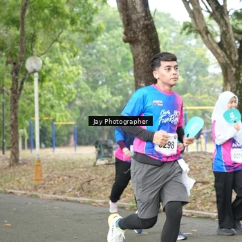 Runner Photo 8128888