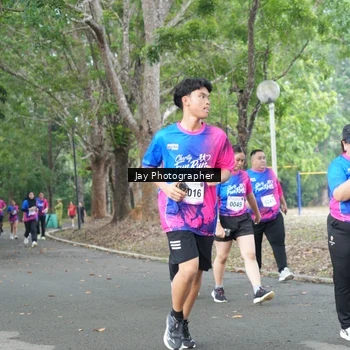 Runner Photo 8129017